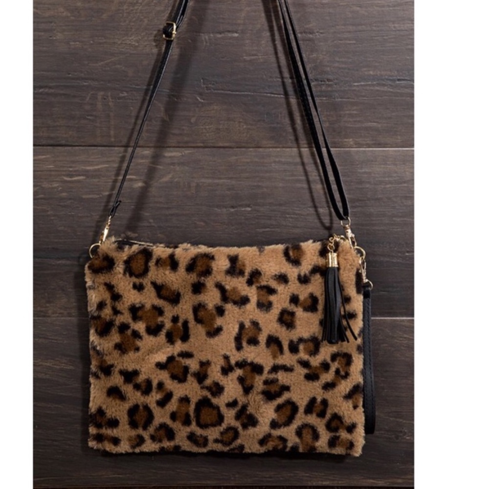 💃ONE LEFT Chic Leopard Print Faux Fur Bag - Picture 1 of 5